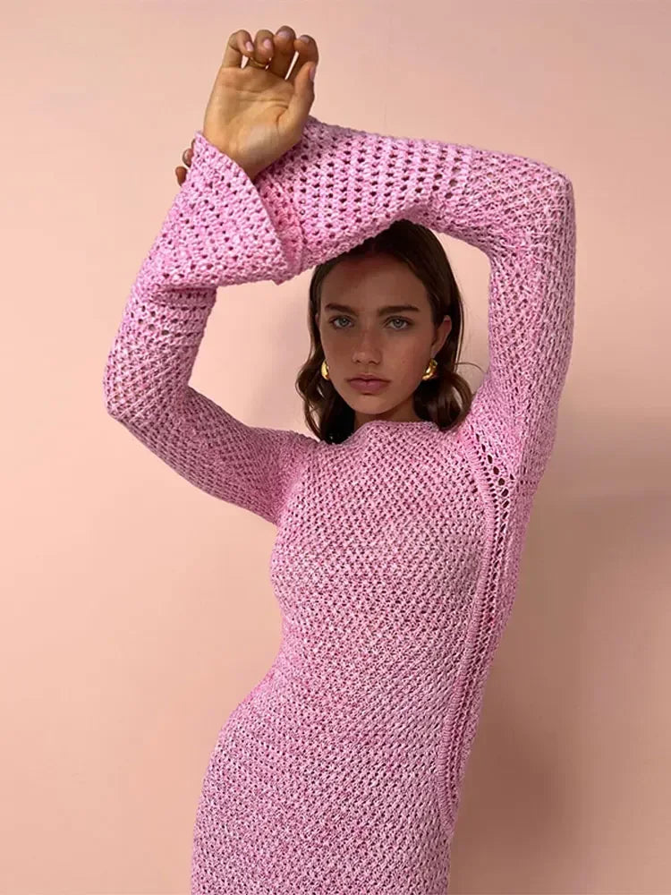 Robe longue, tricotée au crochet, rose, coupe ajustée, manches longues, col rond, spring, summer wear NEITH