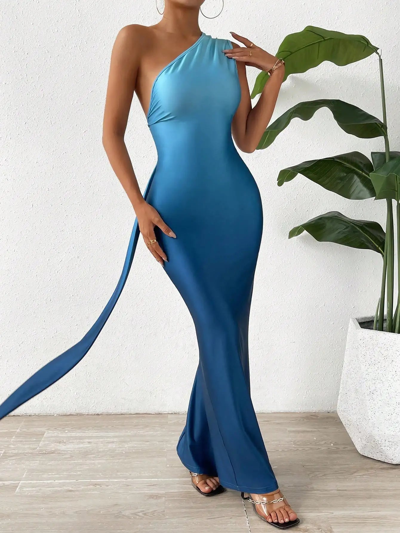 Robe longue, coupe ajustée, sans manches, épaules obliques, couleurs dégradées, élégant, sexy NEITH