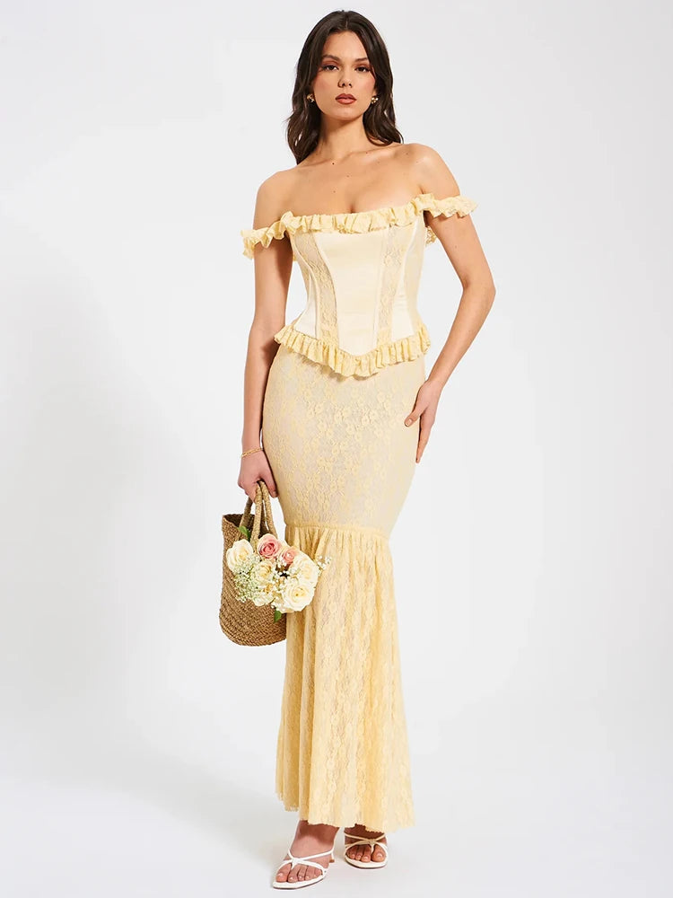 Découvrez notre robe longue corset en satin jaune, un modèle élégant. Cette robe de soirée sans bretelles et dos nu est parfaite pour les clubs et les fêtes, combinant style et allure. NEITH