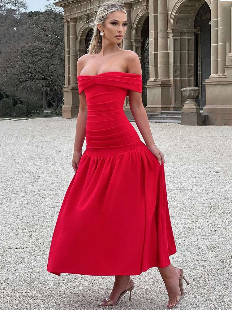 Robe maxi dos nu : élégance sexy avec taille haute et drapé pour vos soirées.